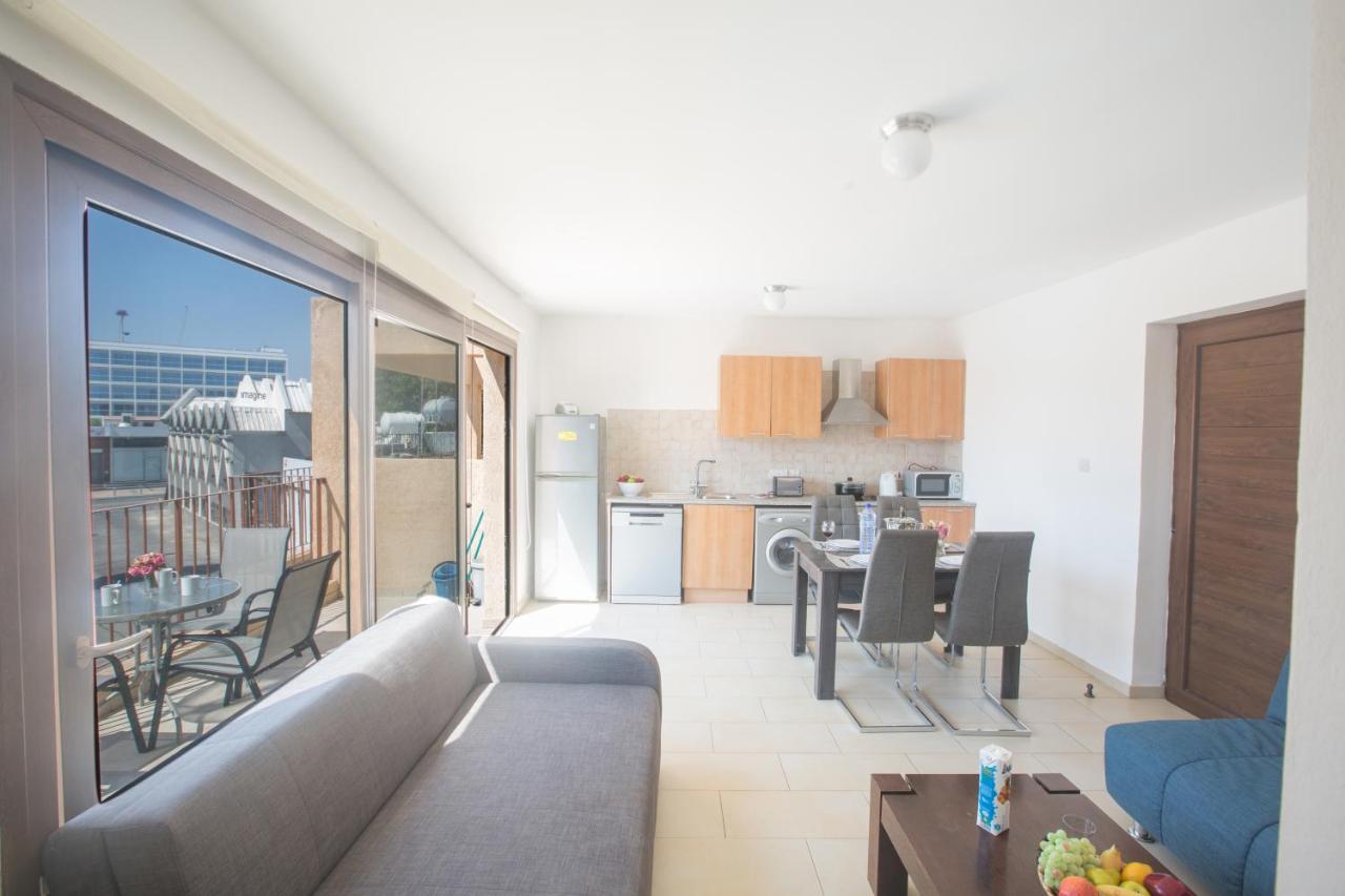 Napiana Apartments Agia Napa Buitenkant foto
