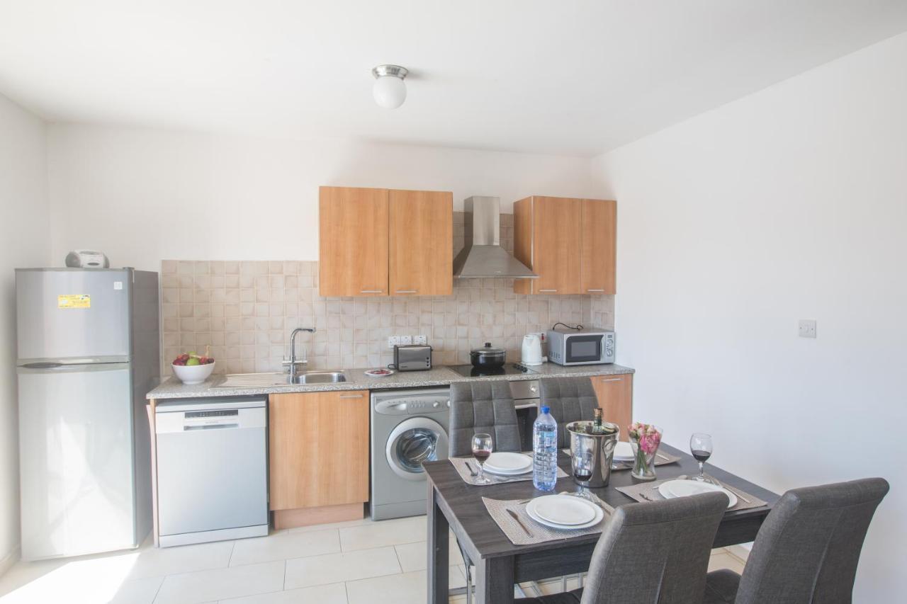 Napiana Apartments Agia Napa Buitenkant foto