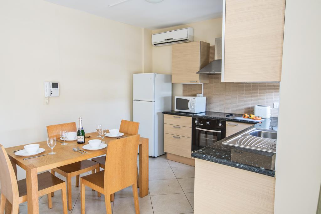 Napiana Apartments Agia Napa Kamer foto