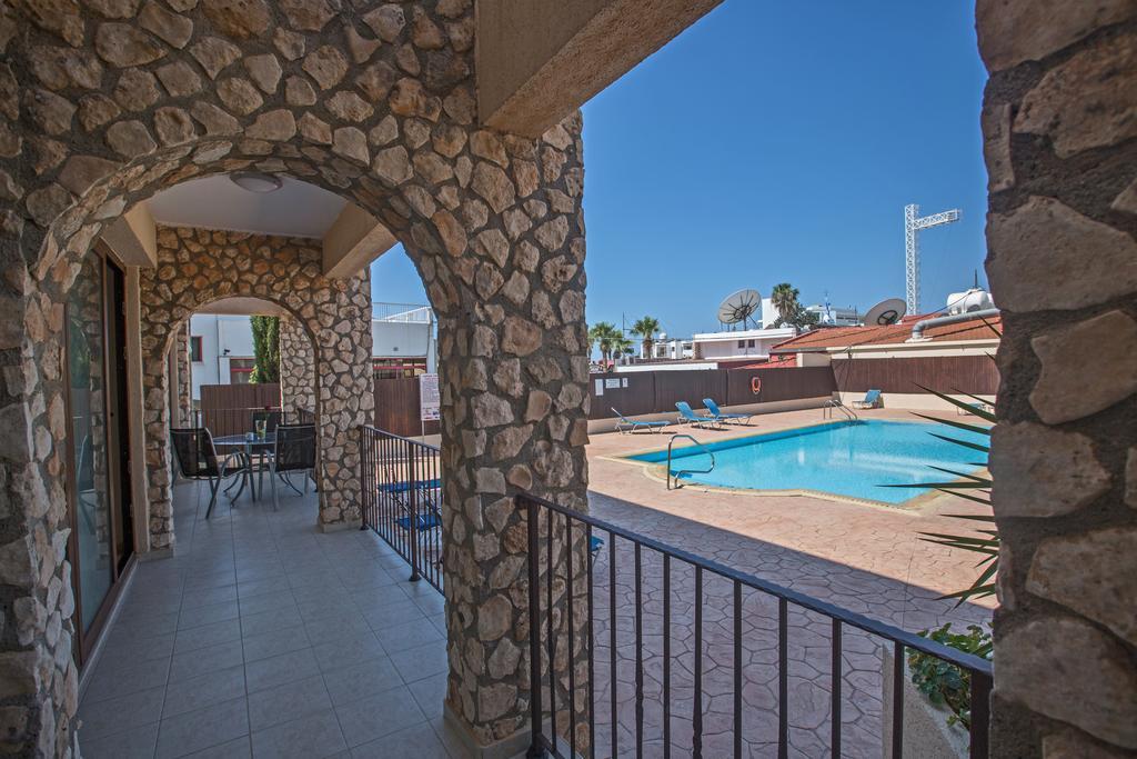 Napiana Apartments Agia Napa Buitenkant foto