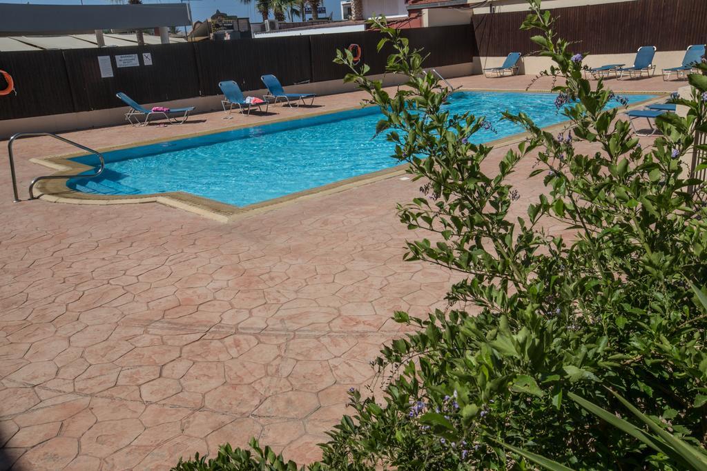 Napiana Apartments Agia Napa Buitenkant foto