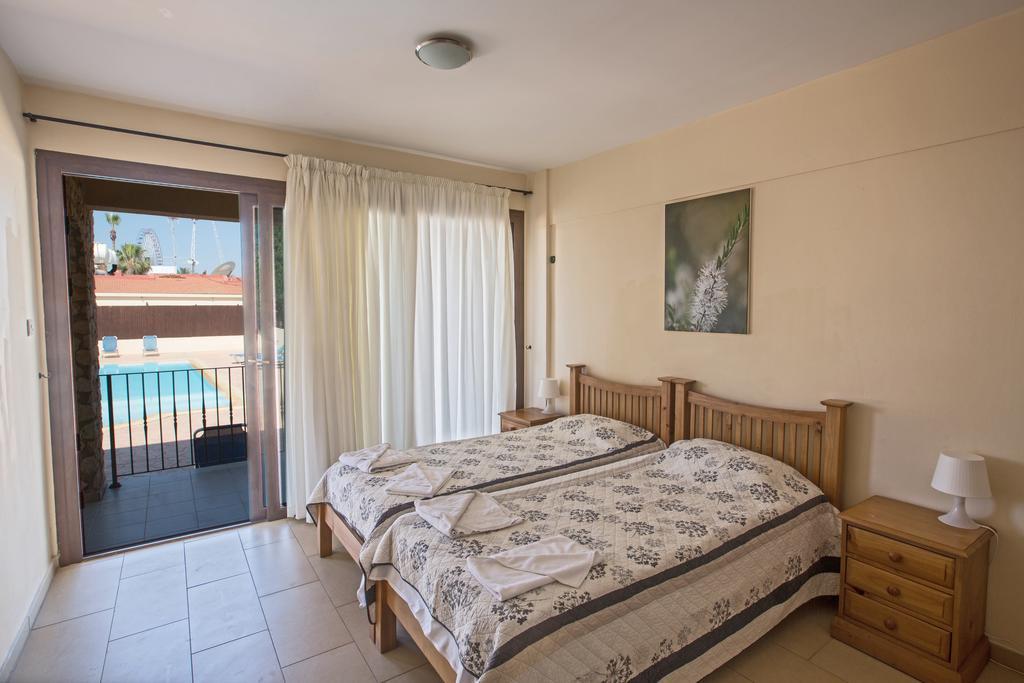 Napiana Apartments Agia Napa Buitenkant foto