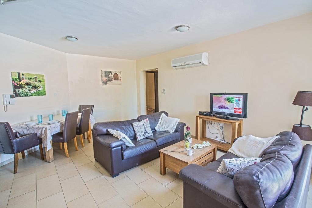 Napiana Apartments Agia Napa Buitenkant foto
